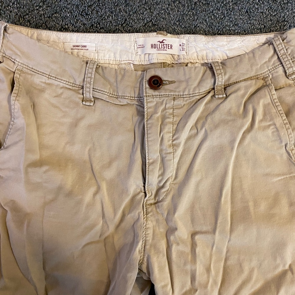 Hollister men’s tan khaki pants